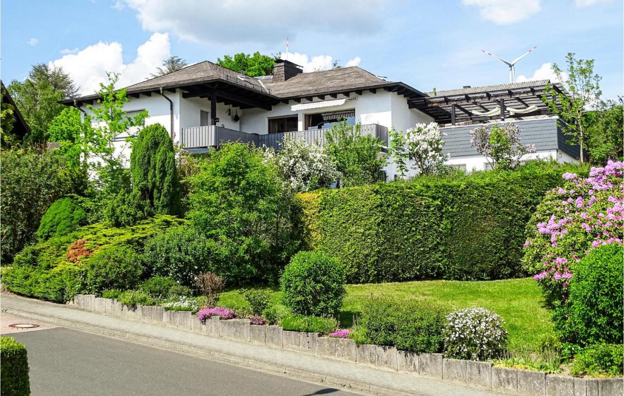 Beautiful Apartment In Dillenburg With Kitchen 外观 照片